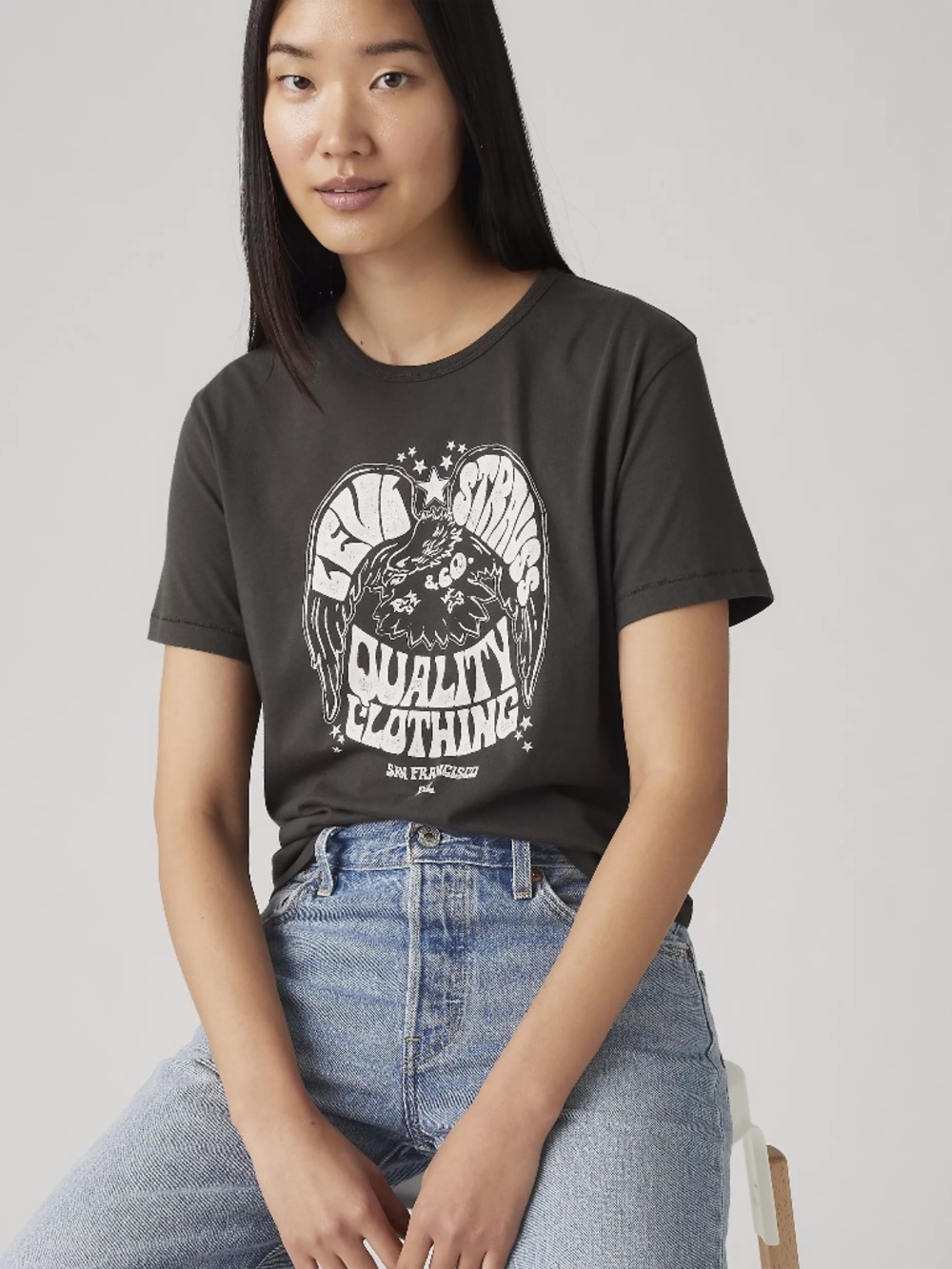 Women’s and white black Levi Graphic Iconic T-shirt 100% Cotton